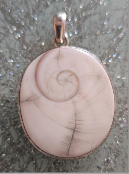 LouMala Gemz "N" Giftz